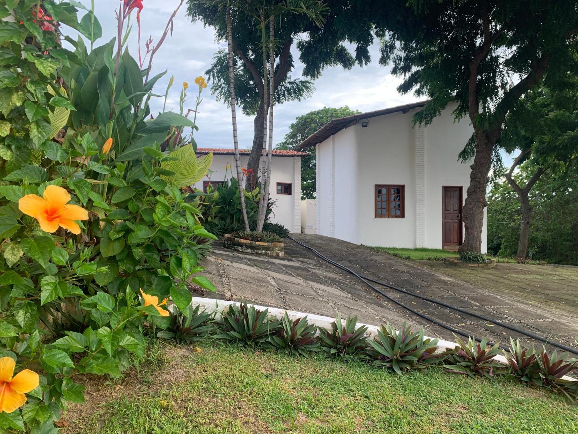 Morro Branco Suites - Hospedaria Morro Branco เบเบรีเบ ภายนอก รูปภาพ